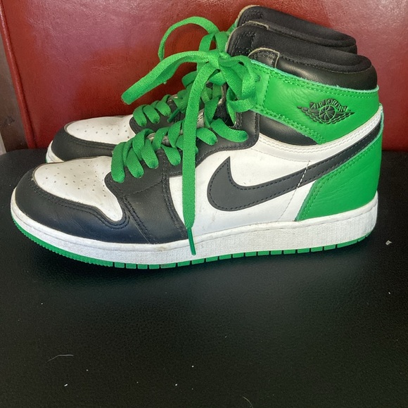 Nike Air Jordan - Green Hardly worn! - Picture 4 of 6